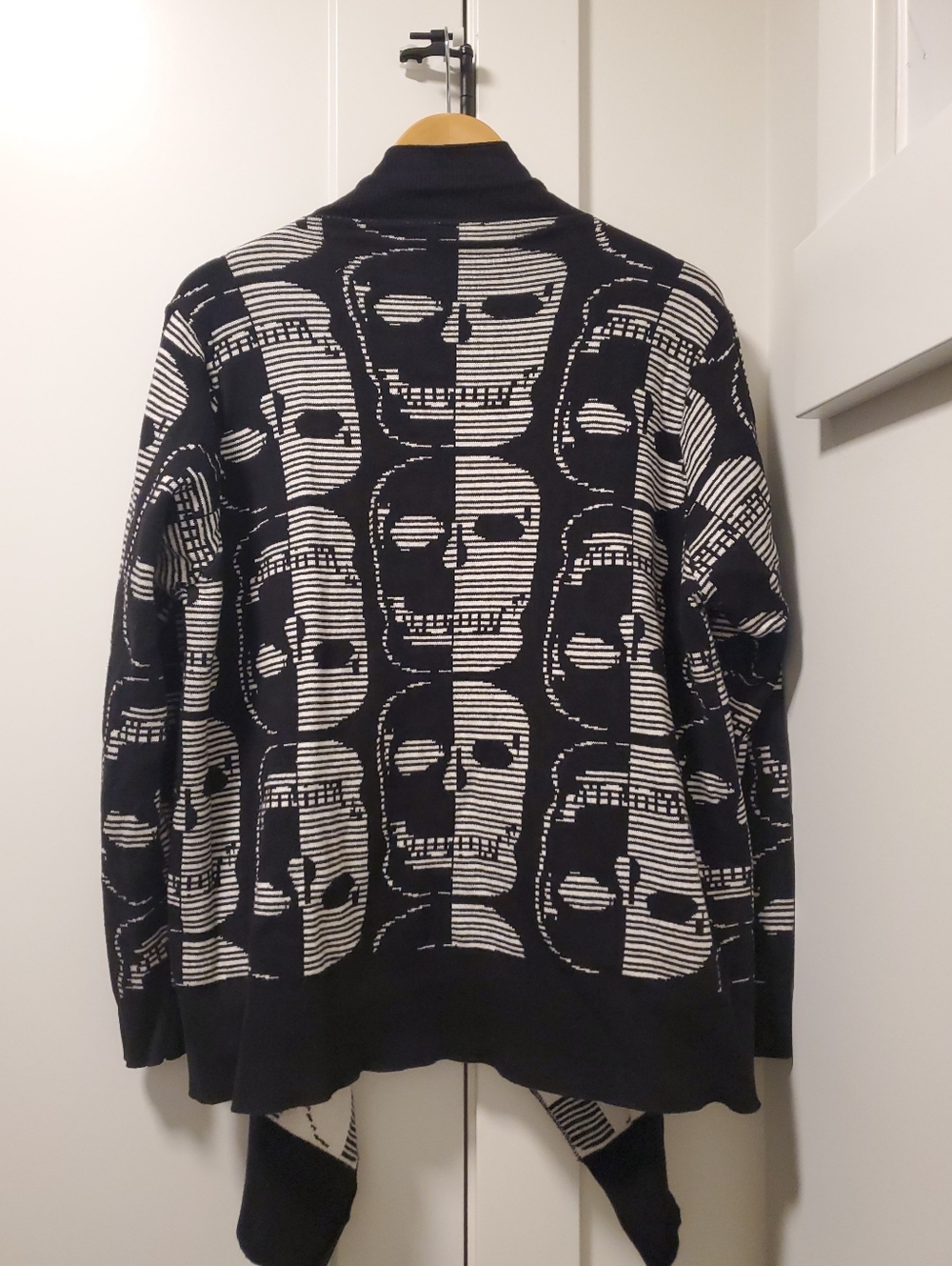 Torrid- Super Cool Skull Open Waterfall Cardi Black & White